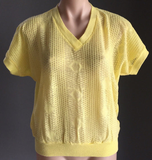 Vintage 1960's Top Fine Knit Yellow Short Sleeve Top V Neck Blouse Size 12