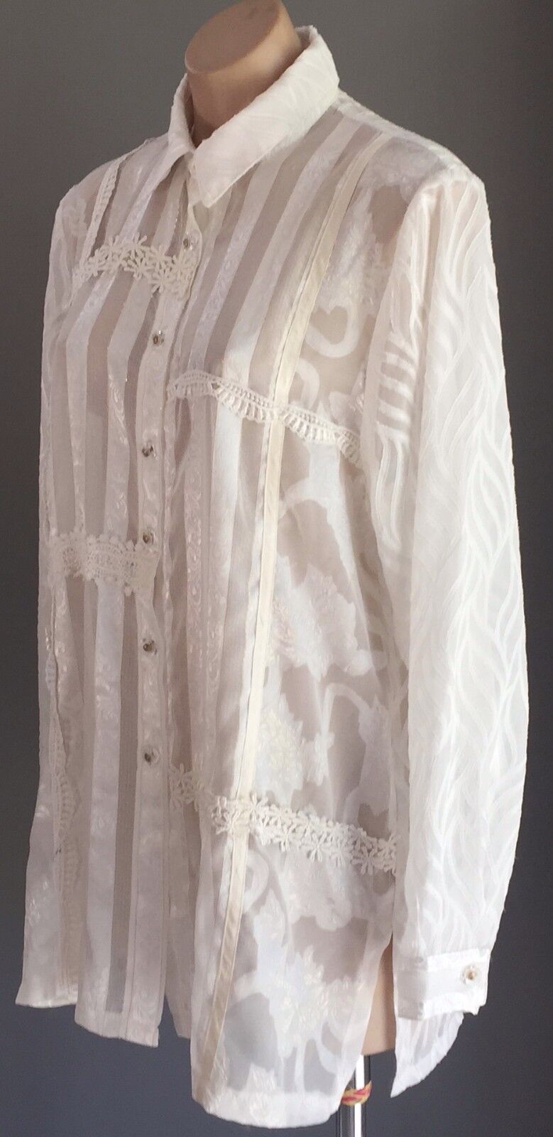 PRIVATE COLLECTION Blouse White Gold Thread Ribbon Lace Romantic Shirt Top Sz 12