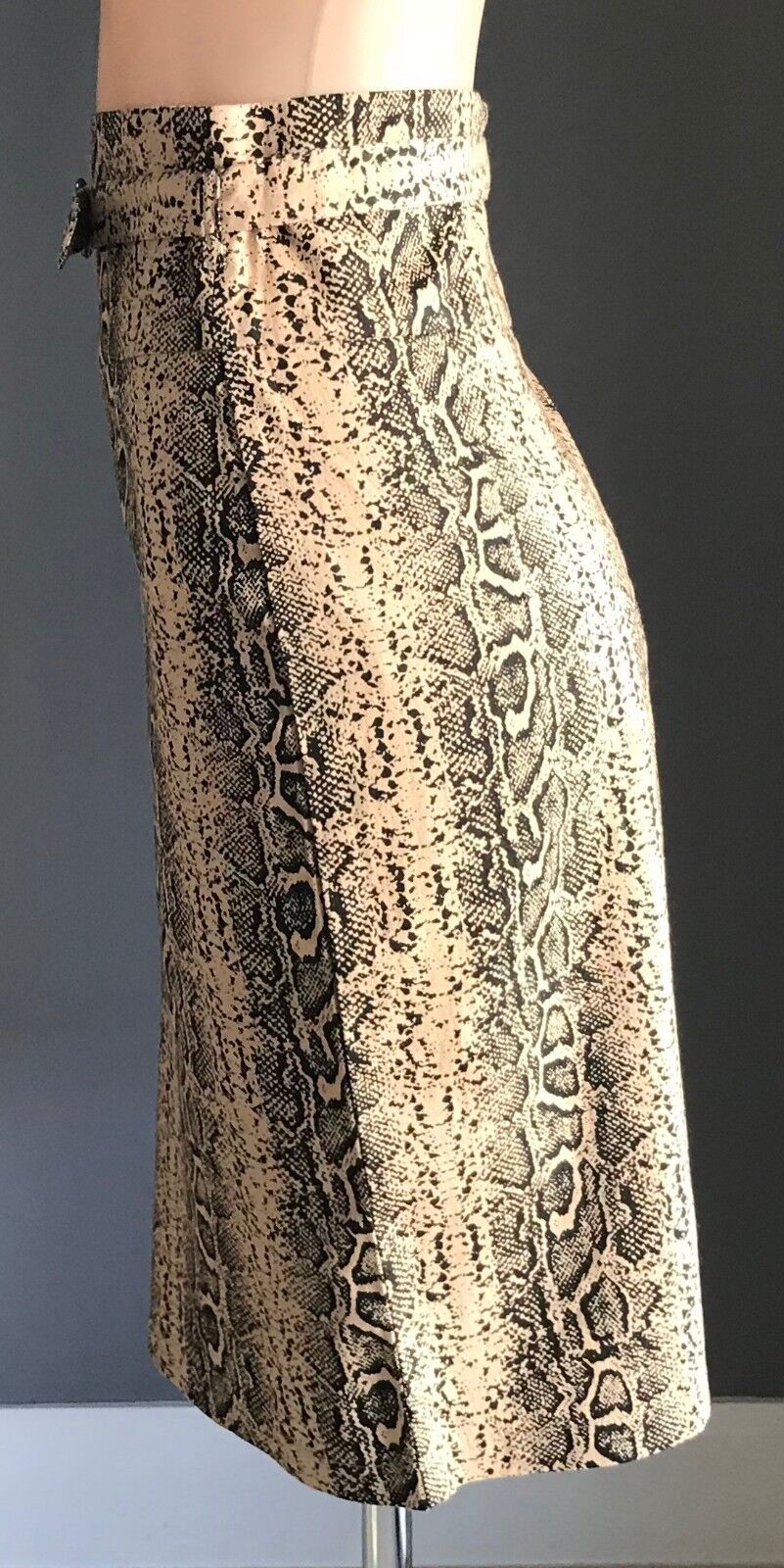 SUITE 62 Boutique Skirt  Black & Tan Snake Skin Print Straight Belt Size 10 NEW