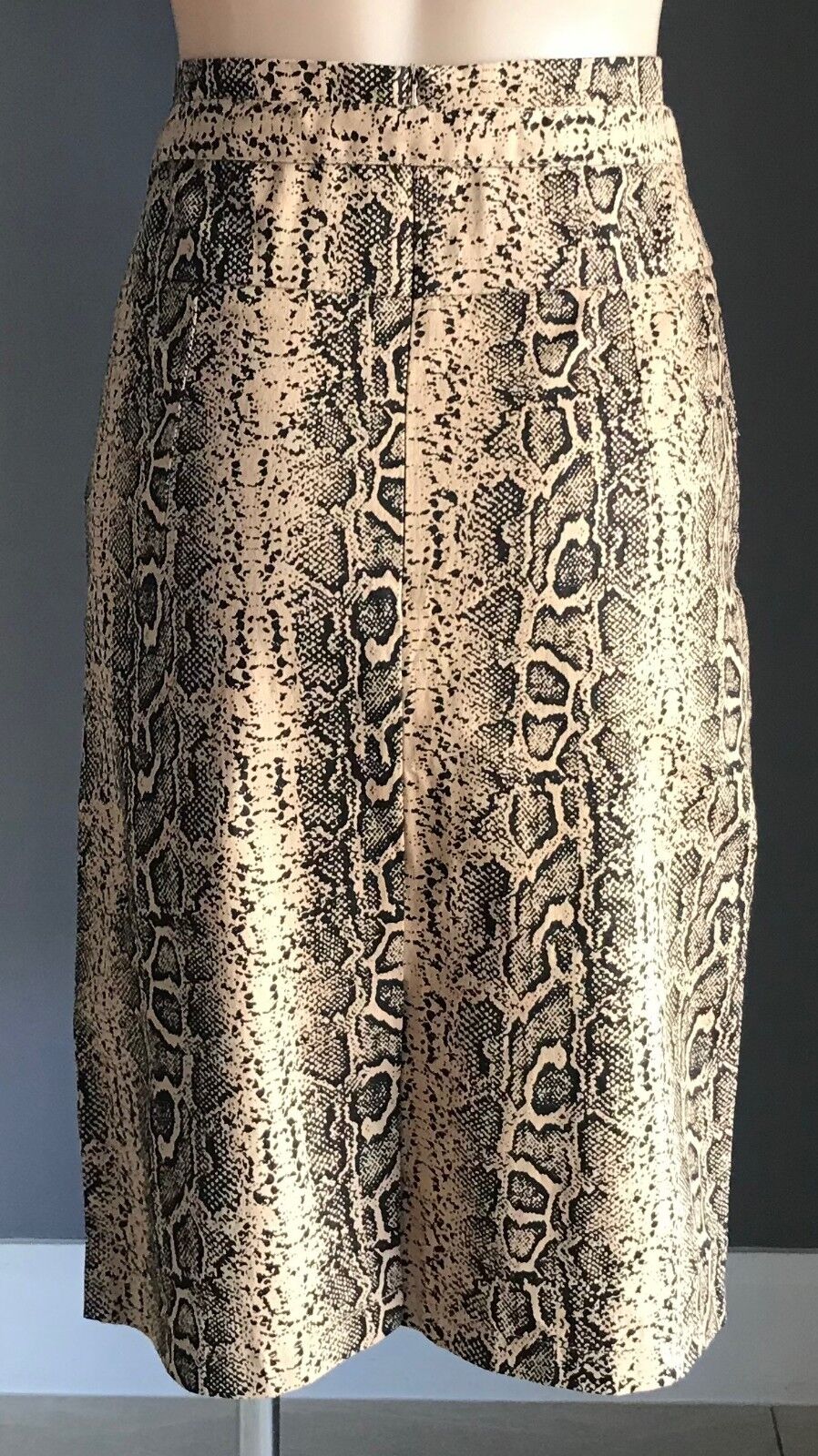 SUITE 62 Boutique Skirt  Black & Tan Snake Skin Print Straight Belt Size 10 NEW