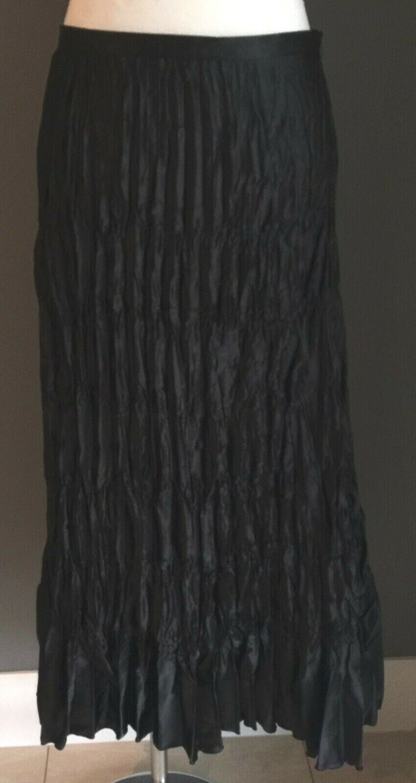 EXCLUSIVELY HARRY Maxi Skirt Black Pleated Crinkle Silky Boho Peasant Size 10