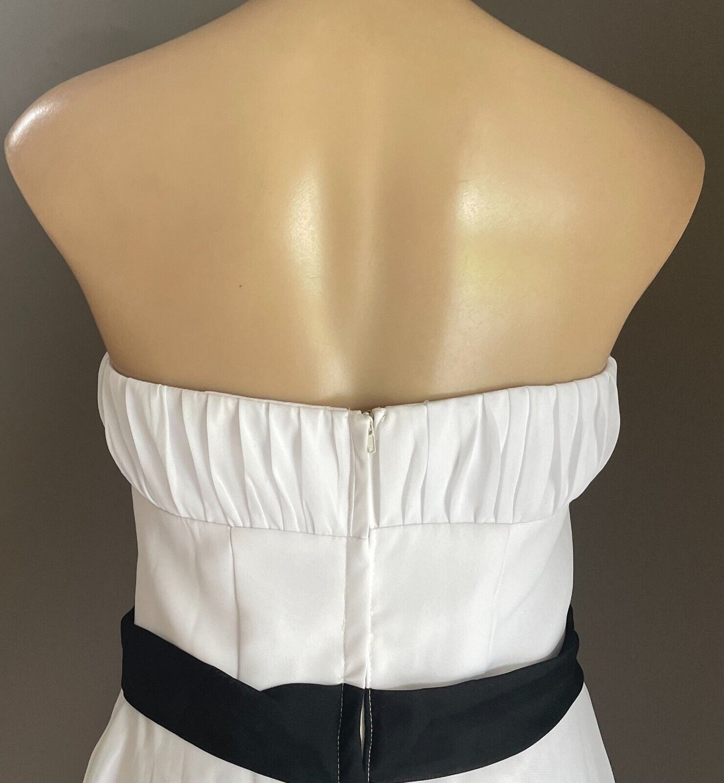 Dress w Black Tie White High Waist Pleat Bust A-Line Skirt Knee Length Size 10