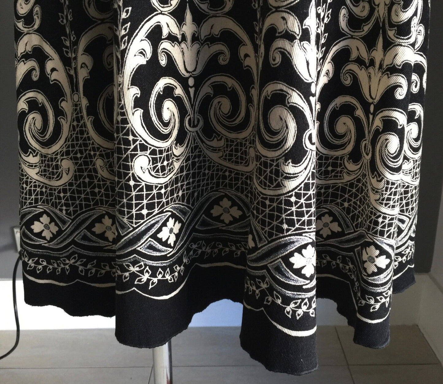 NIAMA WOMAN Short Skirt Black Cream Silver Print Micro Corduroy Size S 10 Italy