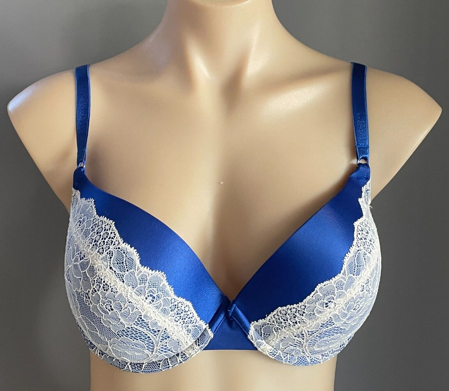 WONDERBRA Push Up Bra Blue and White Lace Trim Size 14D Adjustable H7421