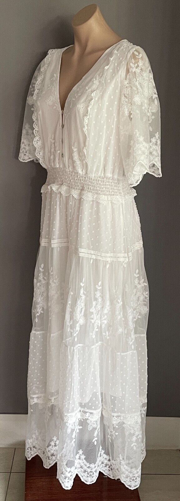 Maxi Dress White Embroidery Mesh Net V-Neck Lined Size XL 12 14 Elastic Waist