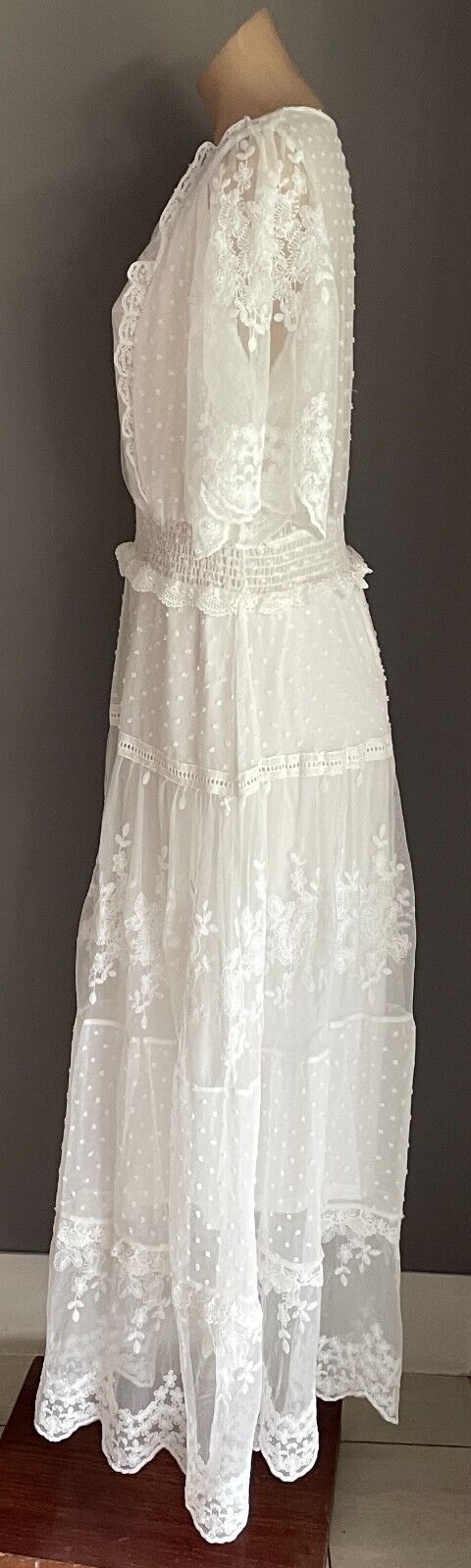 Maxi Dress White Embroidery Mesh Net V-Neck Lined Size XL 12 14 Elastic Waist