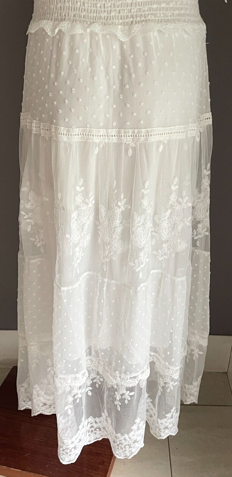 Maxi Dress White Embroidery Mesh Net V-Neck Lined Size XL 12 14 Elastic Waist