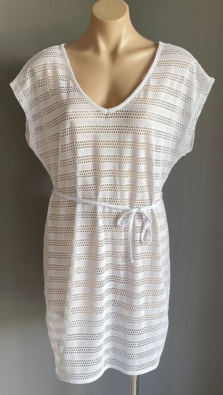 CLOTHING & CO (K-MART) White Crochet Extended Sleeve Beach Cover Up Sz 8 10 NEW
