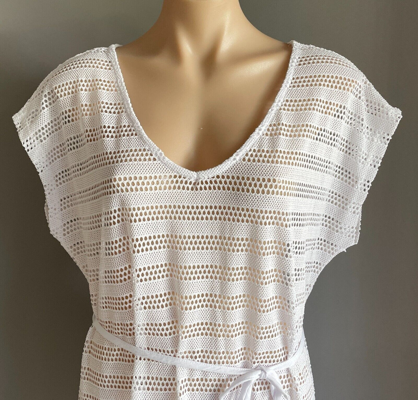 CLOTHING & CO (K-MART) White Crochet Extended Sleeve Beach Cover Up Sz 8 10 NEW