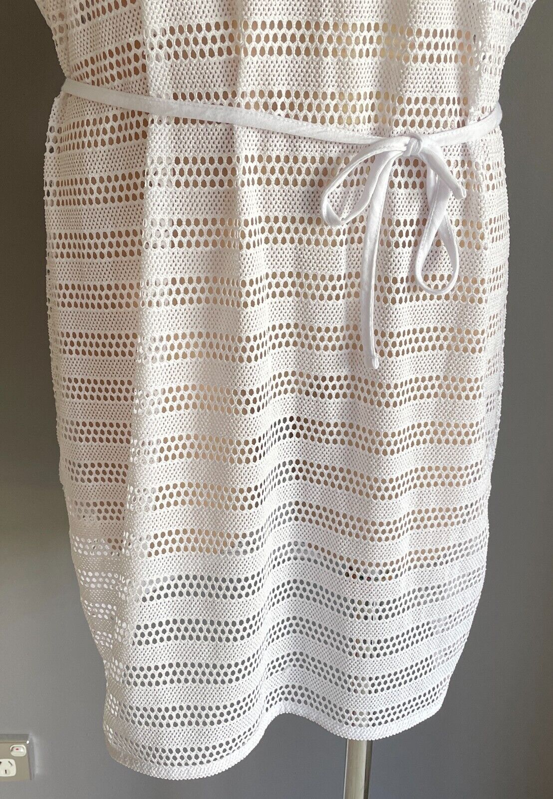 CLOTHING & CO (K-MART) White Crochet Extended Sleeve Beach Cover Up Sz 8 10 NEW