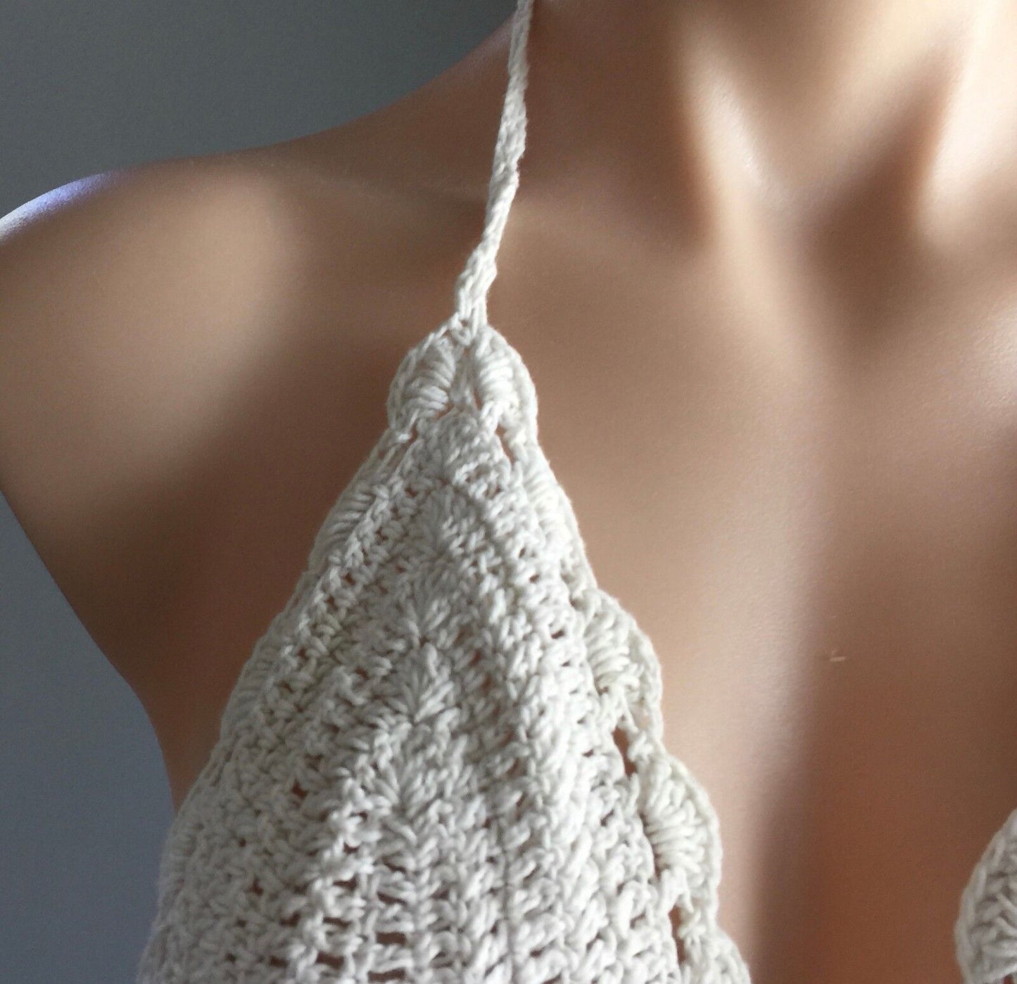 Vintage 1970s Bikini Top White Crochet Bohemian Hippy Festival Size 8  10  (2)