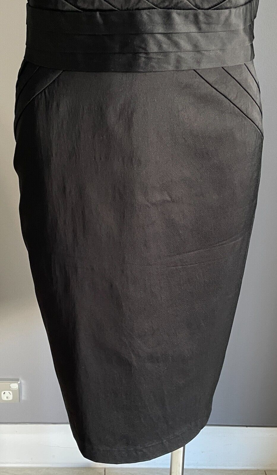KATHERINE Black Pencil Sheath Dress Size 14 Sleeveless LBD Knee Length