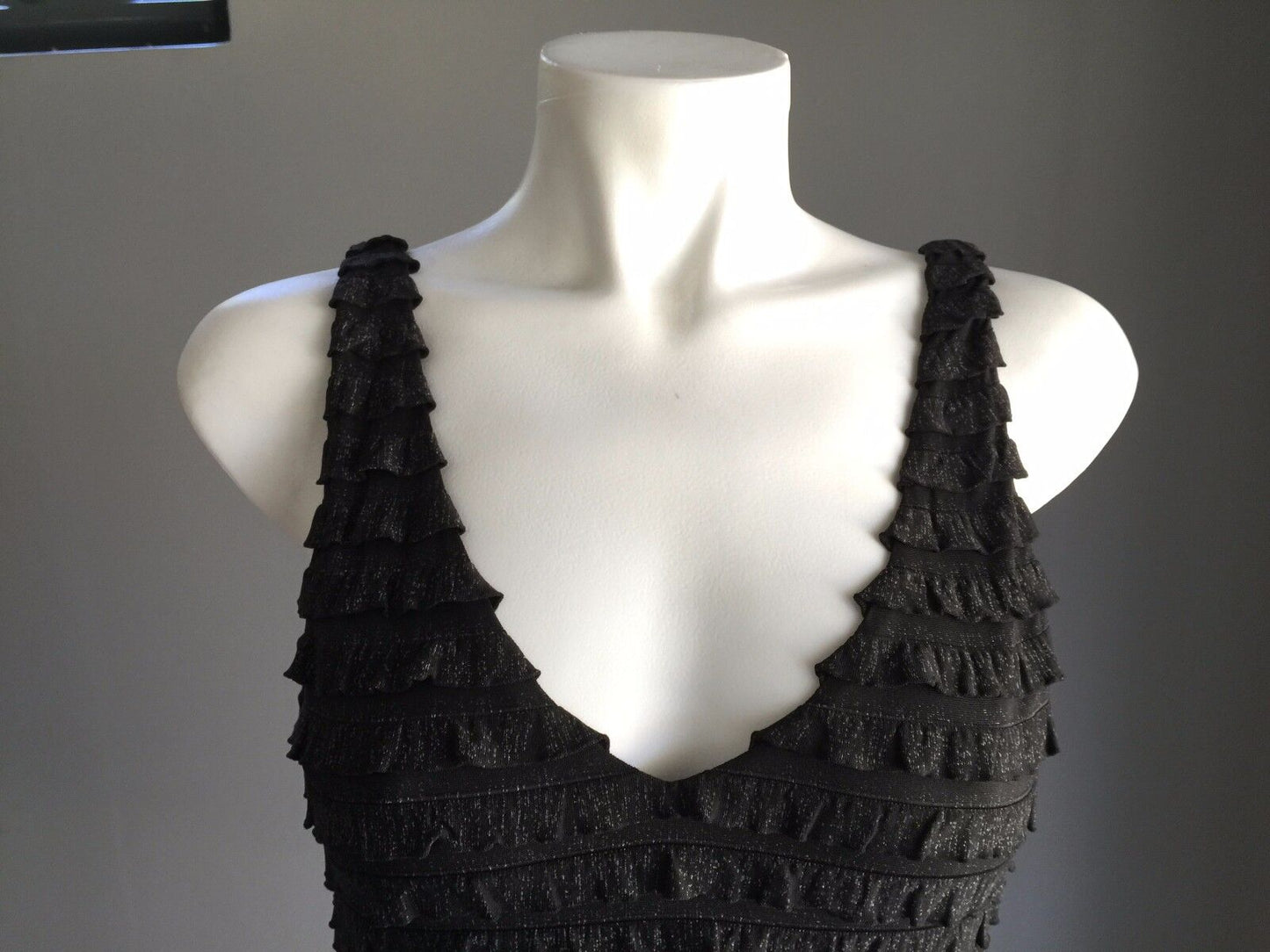 SEDUCE Mini Dress Layered Stretch Flattering Black & Silver Lurex Size 6 8 Sexy