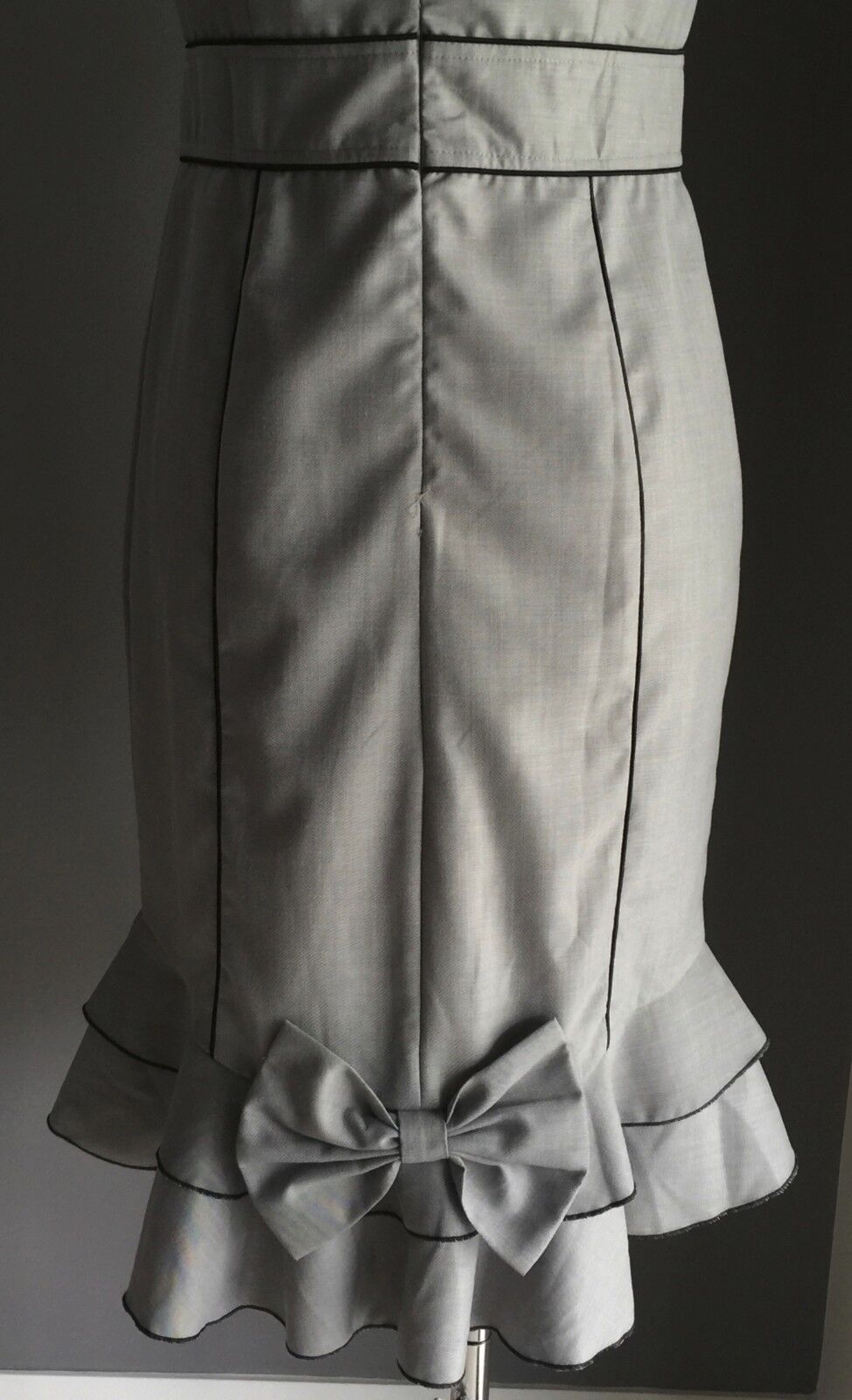 MUGIGAE Wiggle Dress Light Grey Pencil Panel w Bow Ladies Size M 8 1950's Look