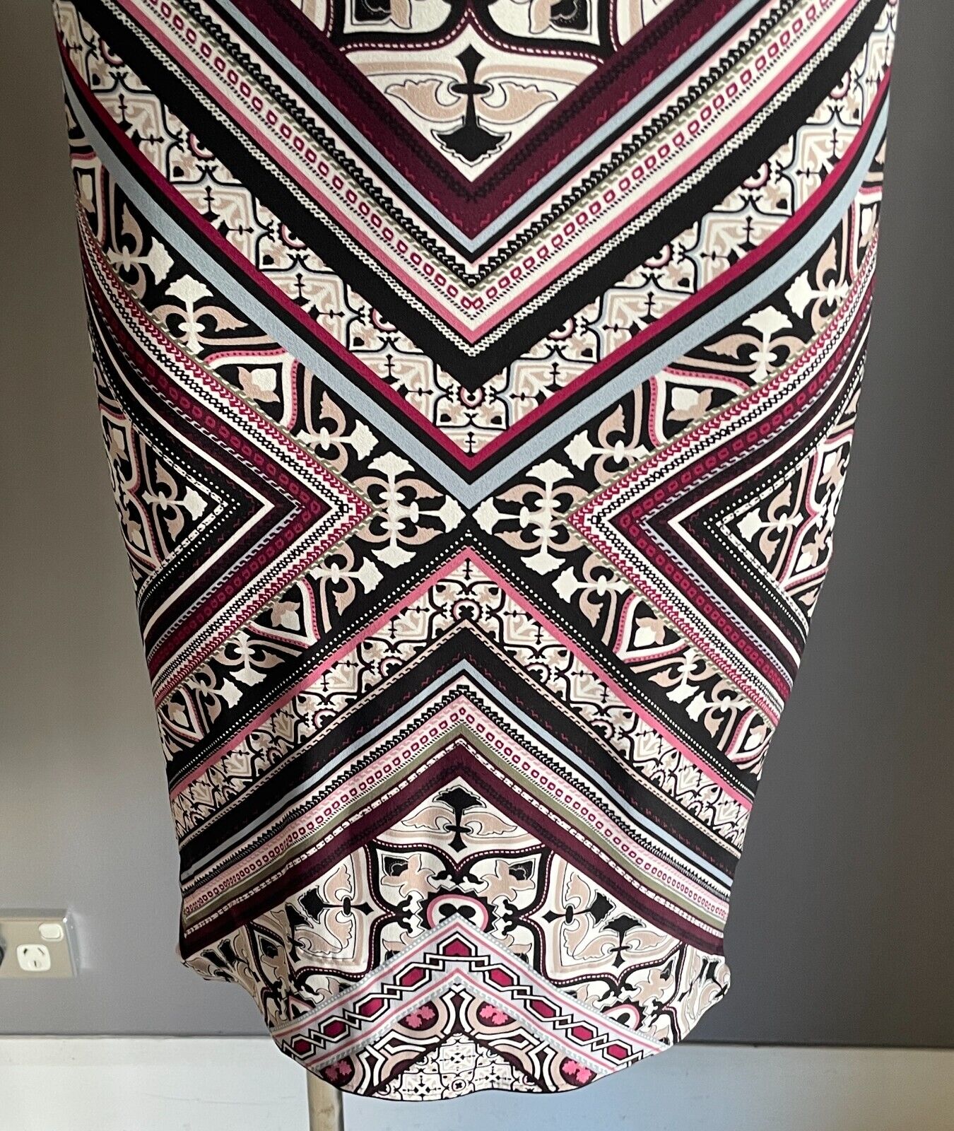 WHITE HOUSE BLACK MARKET Stretch Bodycon Dress Multicolour Mandala Size XXS 8