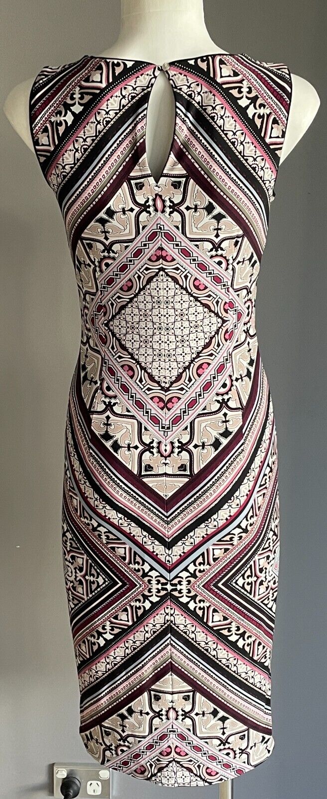 WHITE HOUSE BLACK MARKET Stretch Bodycon Dress Multicolour Mandala Size XXS 8