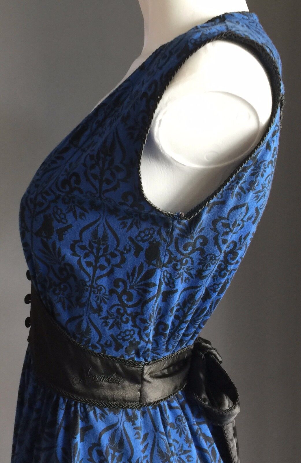 NOVEMBER CLOTHING Dress  Blue & Black Sleeveless Tie Back Ladies Size 8 NEW