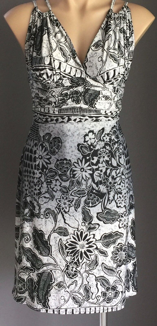 BE IN Dress Black & Grey Floral Print Knee Length Empire Waist Size 8 10