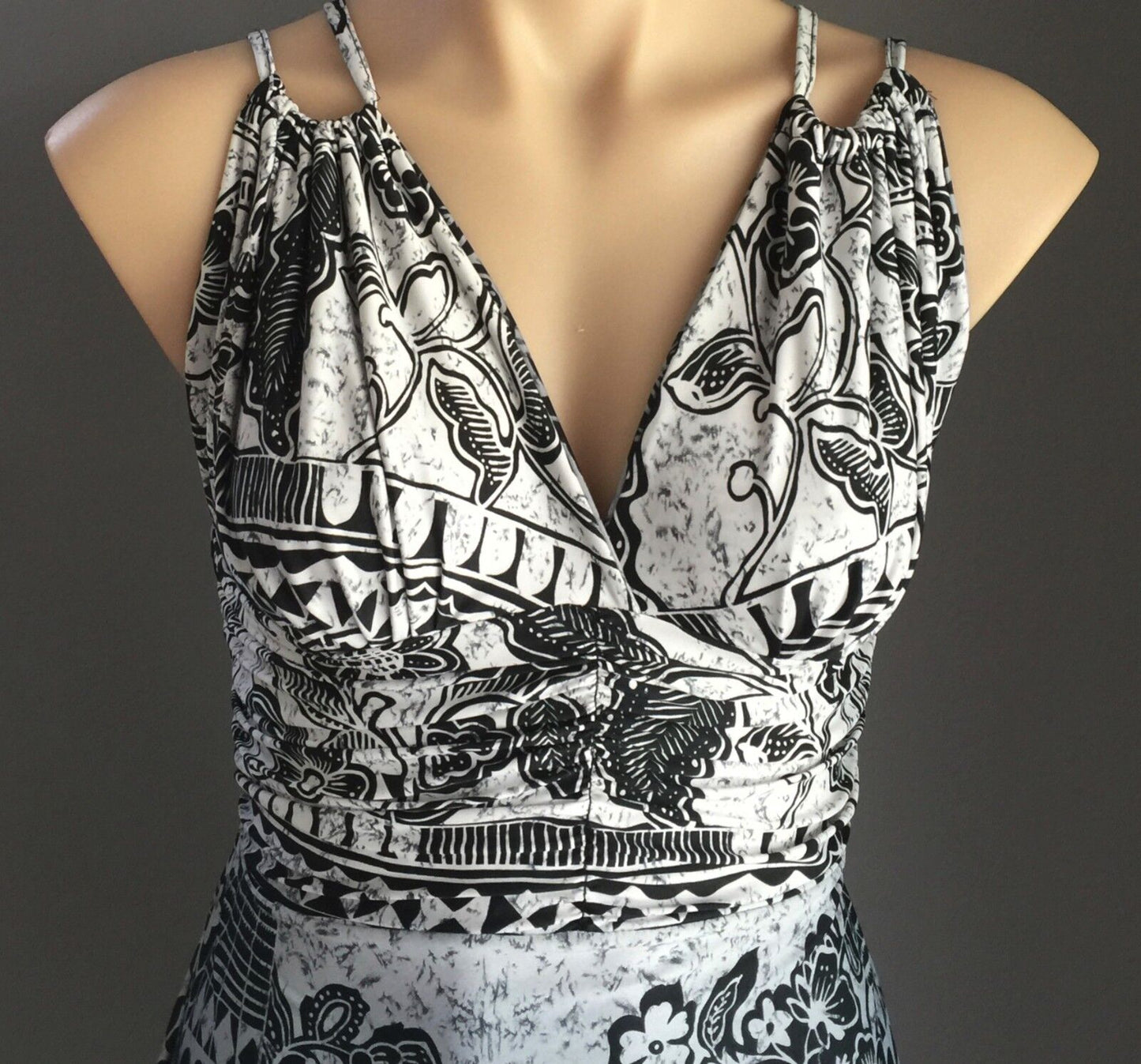BE IN Dress Black & Grey Floral Print Knee Length Empire Waist Size 8 10