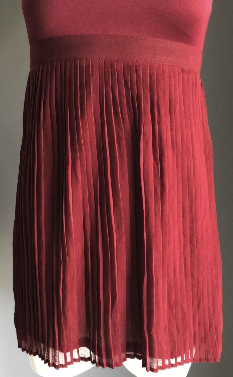 GLAMOROUS Mini Dress Burgundy Pleated Cut Out Back Ladies Size 8