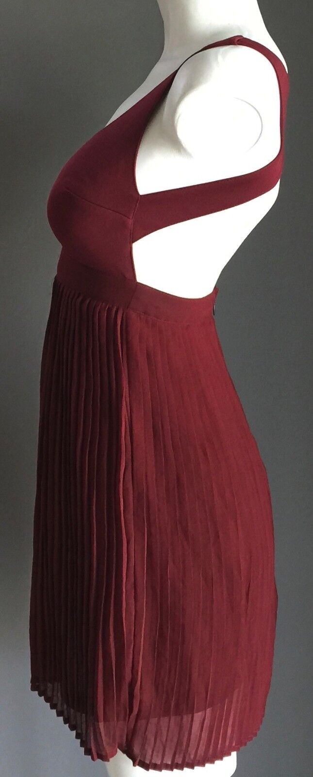 GLAMOROUS Mini Dress Burgundy Pleated Cut Out Back Ladies Size 8