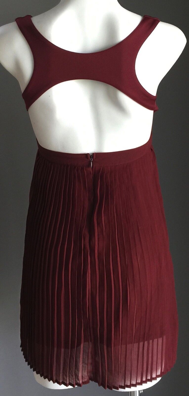 GLAMOROUS Mini Dress Burgundy Pleated Cut Out Back Ladies Size 8