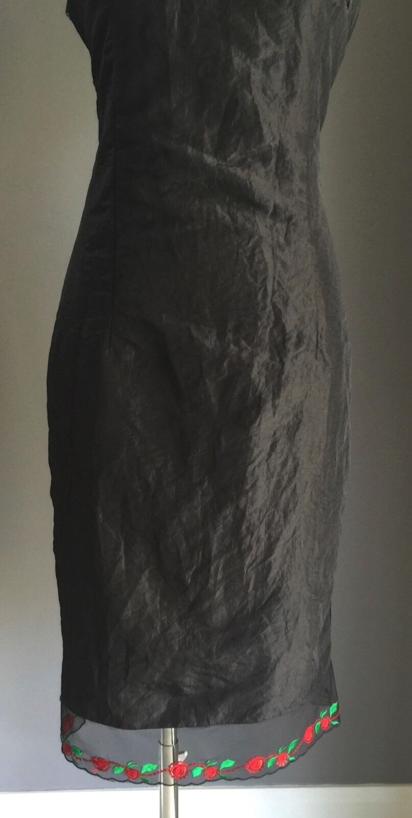VICKY VALE Black Dress LBD Sleeveless Knee Length Ladies Size 8 NEW