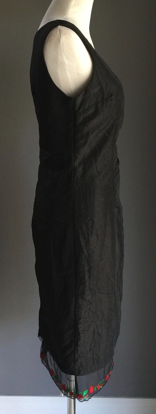 VICKY VALE Black Dress LBD Sleeveless Knee Length Ladies Size 8 NEW