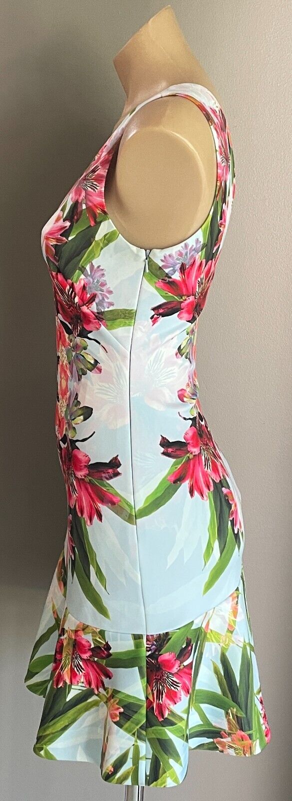 KAREN MILLEN Dress Graphic Floral Print V-Neck Sleeveless Flounce Hem Size AU 10
