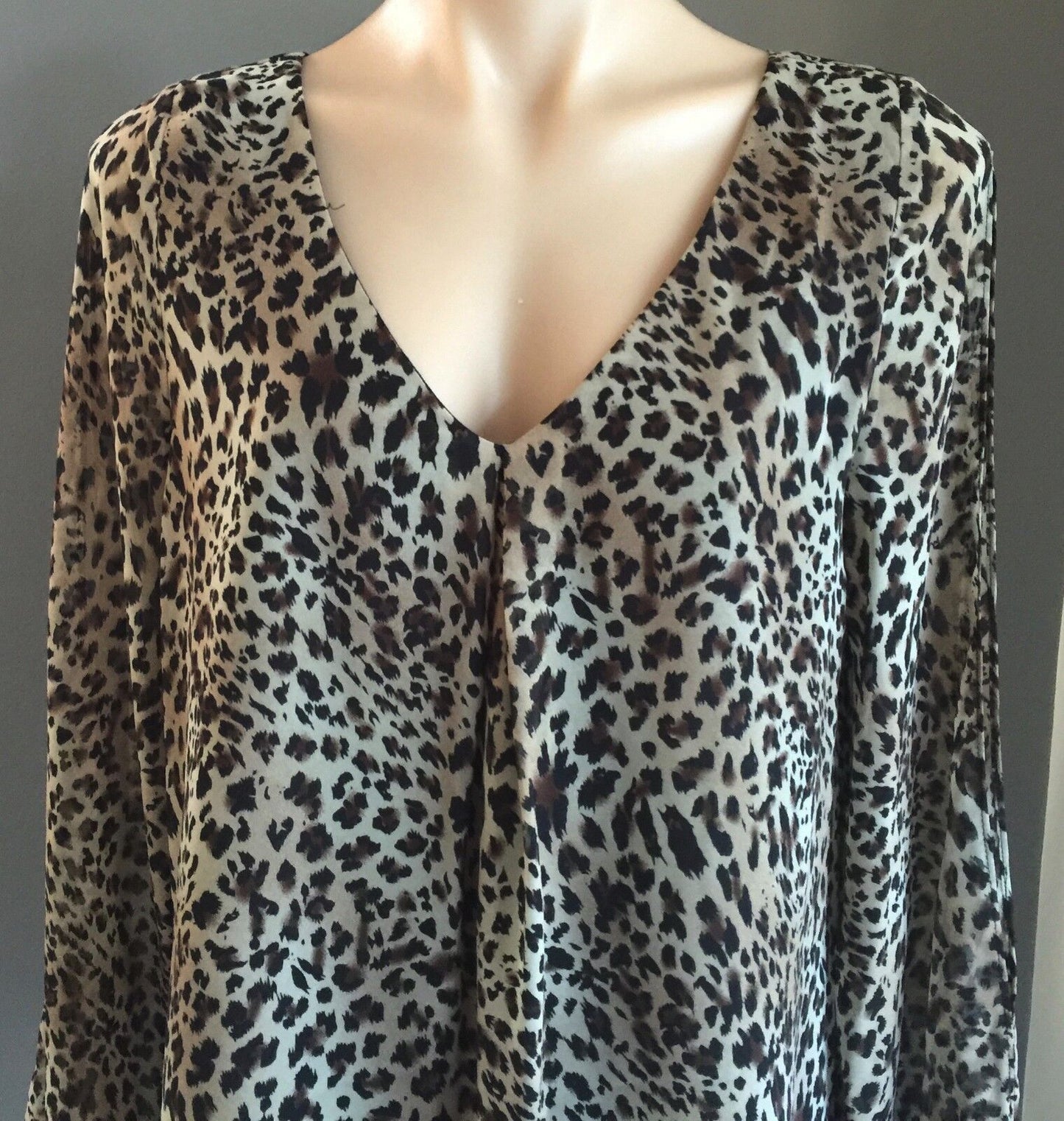 EVENUEL Trapeze Dress Animal Print Cut Out Back & Sleeves Size M 10 Gorgeous