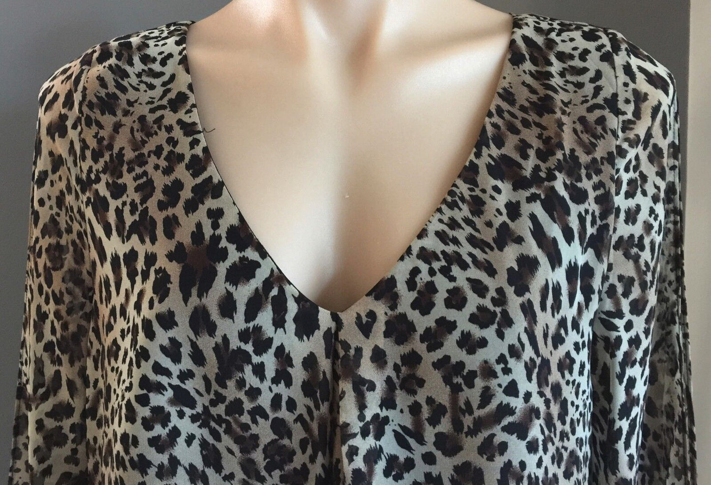 EVENUEL Trapeze Dress Animal Print Cut Out Back & Sleeves Size M 10 Gorgeous