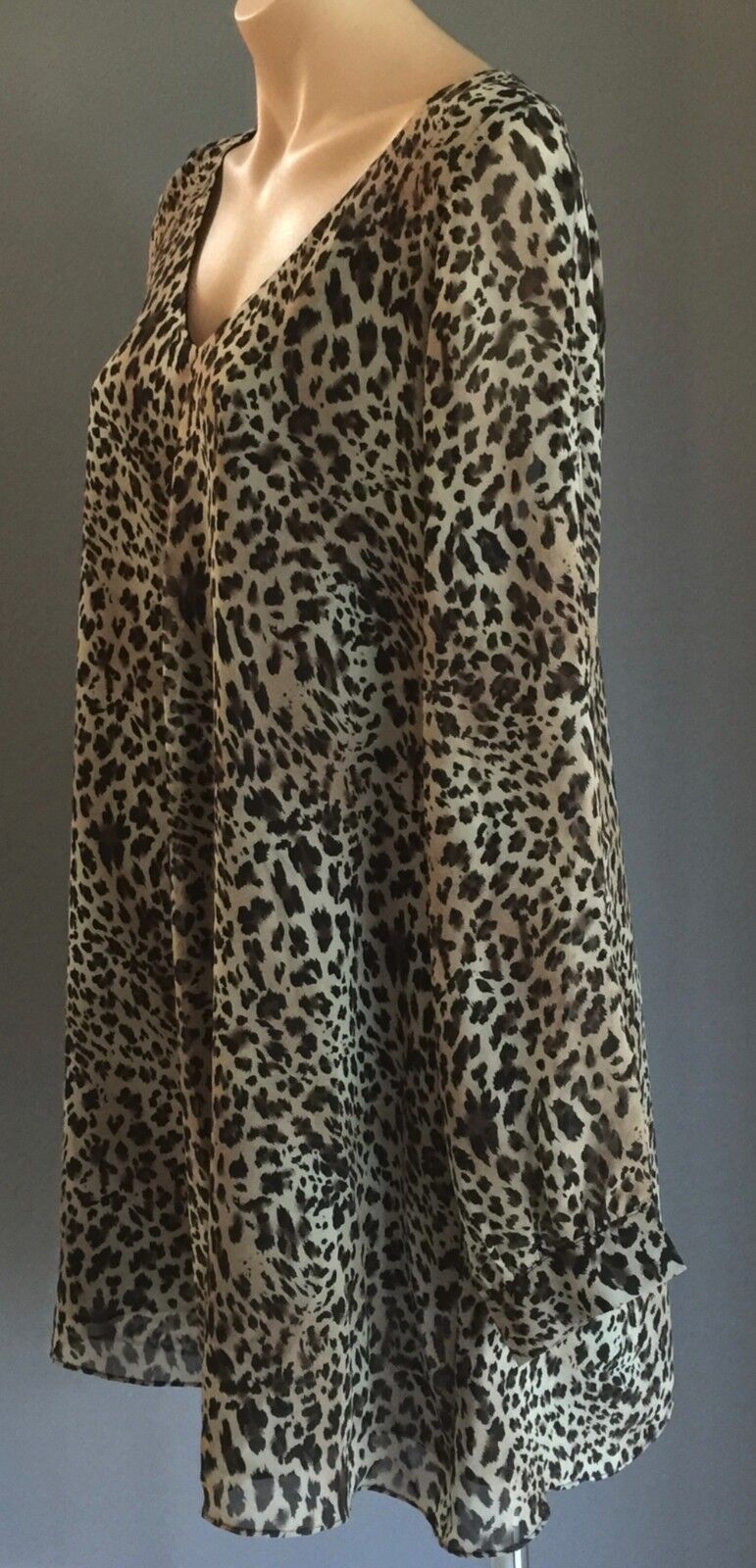 EVENUEL Trapeze Dress Animal Print Cut Out Back & Sleeves Size M 10 Gorgeous
