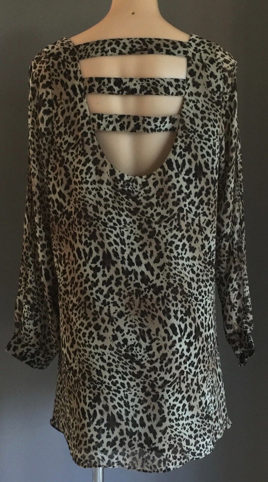 EVENUEL Trapeze Dress Animal Print Cut Out Back & Sleeves Size M 10 Gorgeous