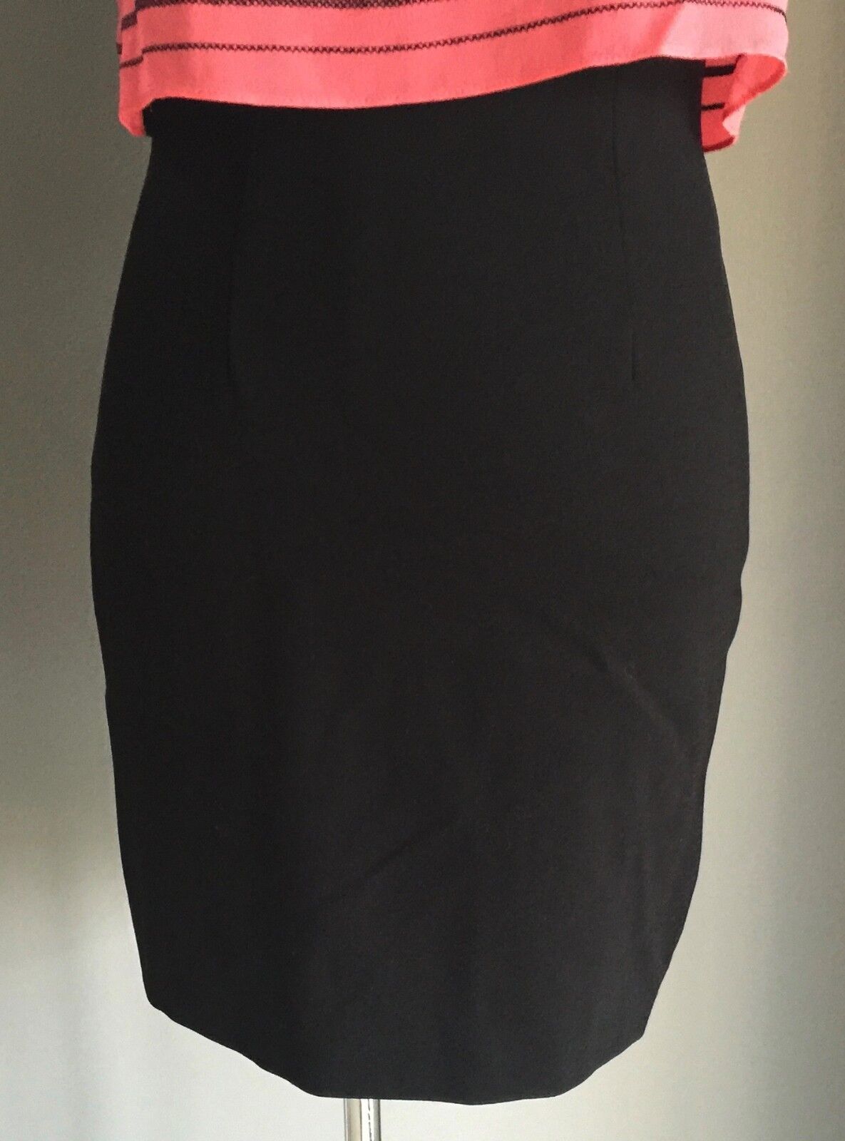 BEBE DESIGN Black & Coral Stripe Overlay Top Pencil Dress Cap Sleeve M 10 Retro