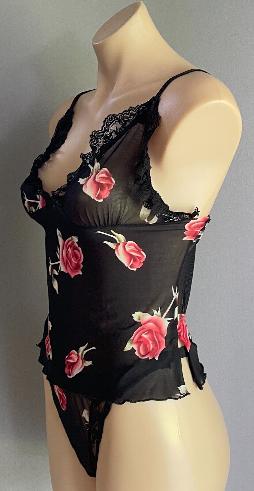 BLACK LABEL LINGERIE Camisole & G-String Set Roses Lace Trim Size M 10 Sexy NEW