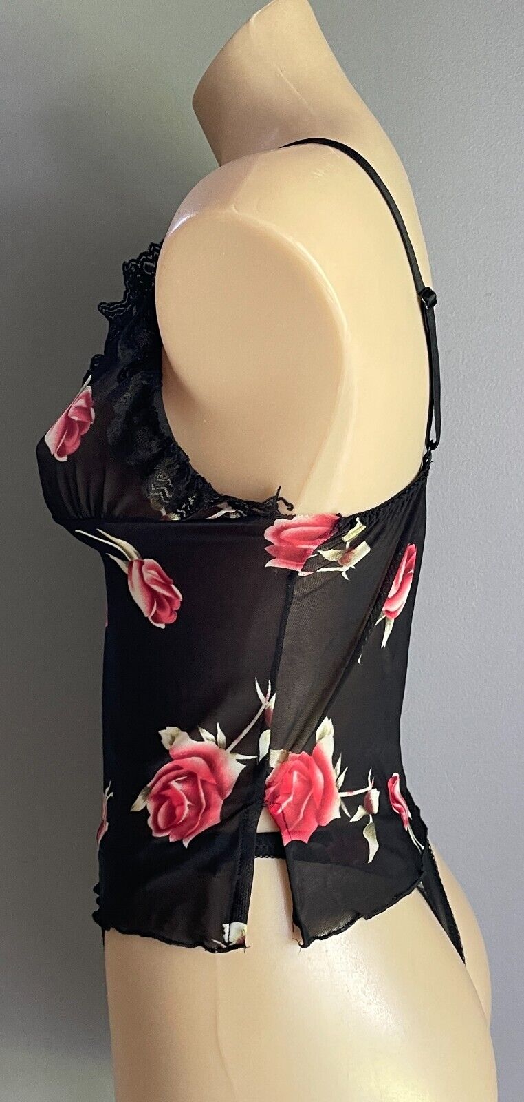 BLACK LABEL LINGERIE Camisole & G-String Set Roses Lace Trim Size M 10 Sexy NEW
