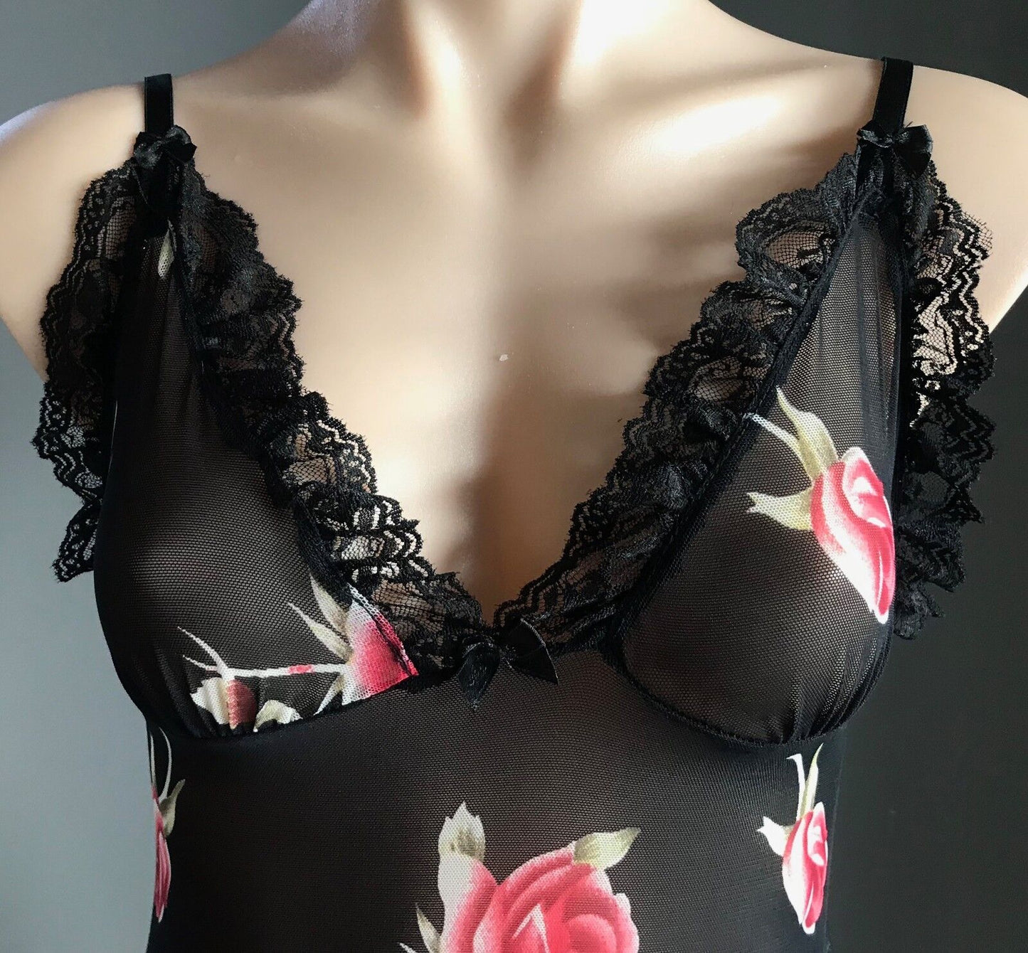 BLACK LABEL LINGERIE Camisole & G-String Set Roses Lace Trim Size M 10 Sexy NEW