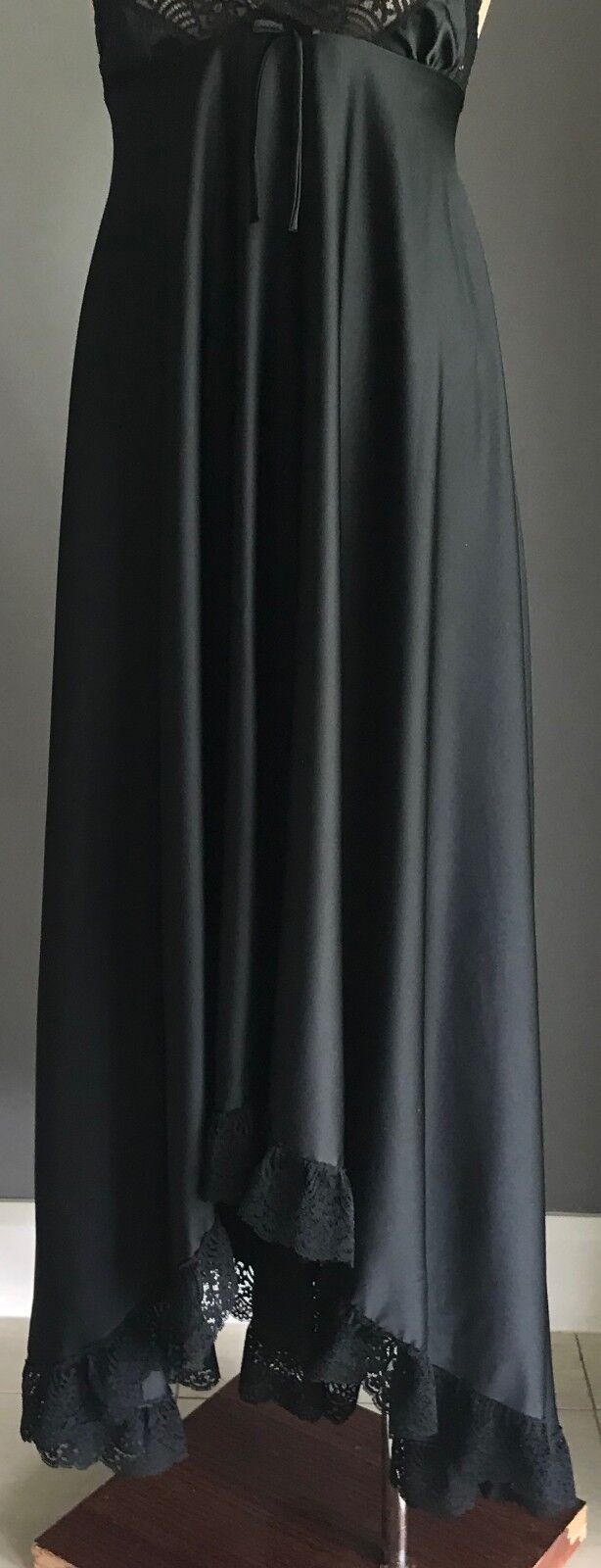 Vintage 1970’s CHARLES GRAHAME Negligee Black Hi-Low Lace Trim Lingerie Sm 8 10