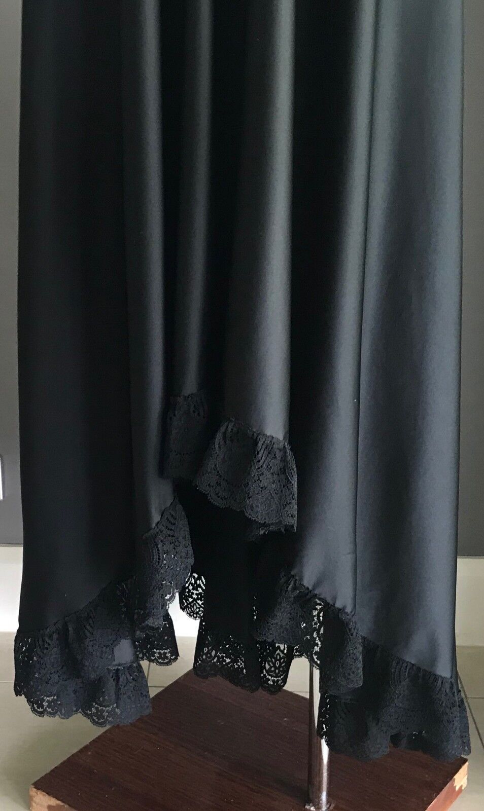 Vintage 1970’s CHARLES GRAHAME Negligee Black Hi-Low Lace Trim Lingerie Sm 8 10