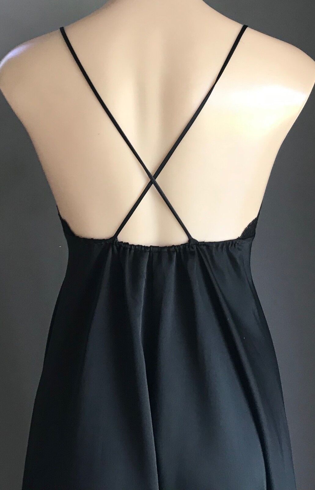 Vintage 1970’s CHARLES GRAHAME Negligee Black Hi-Low Lace Trim Lingerie Sm 8 10
