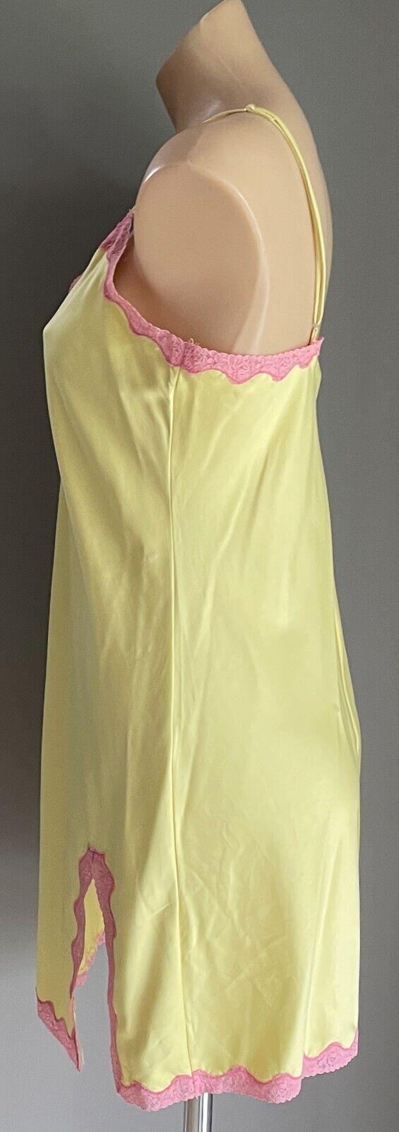 SOHO Sexy Chemise Yellow & Pink Lace Trim Thin Strap Satin Feel Nightie Sz S 10