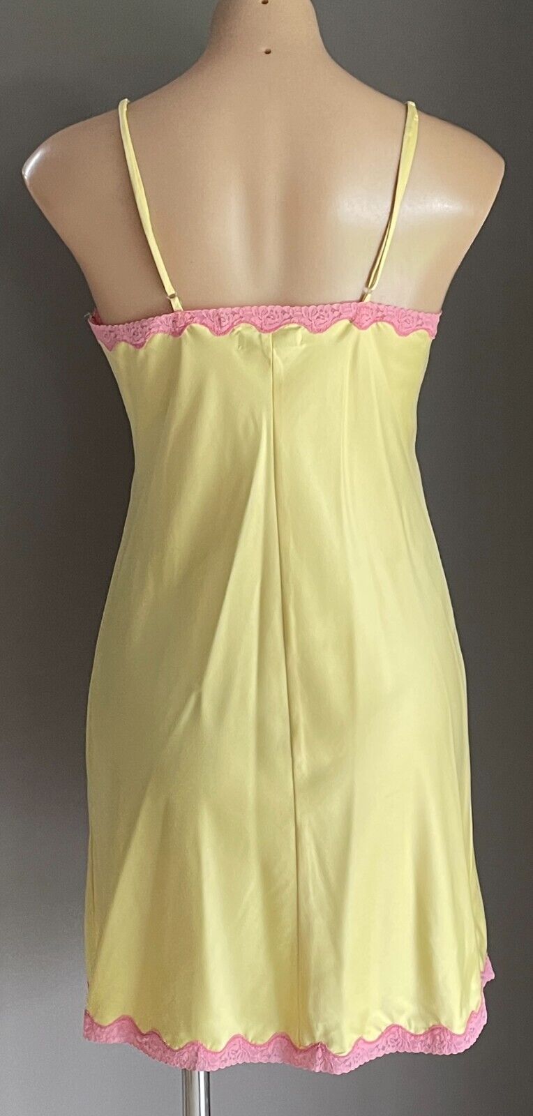 SOHO Sexy Chemise Yellow & Pink Lace Trim Thin Strap Satin Feel Nightie Sz S 10