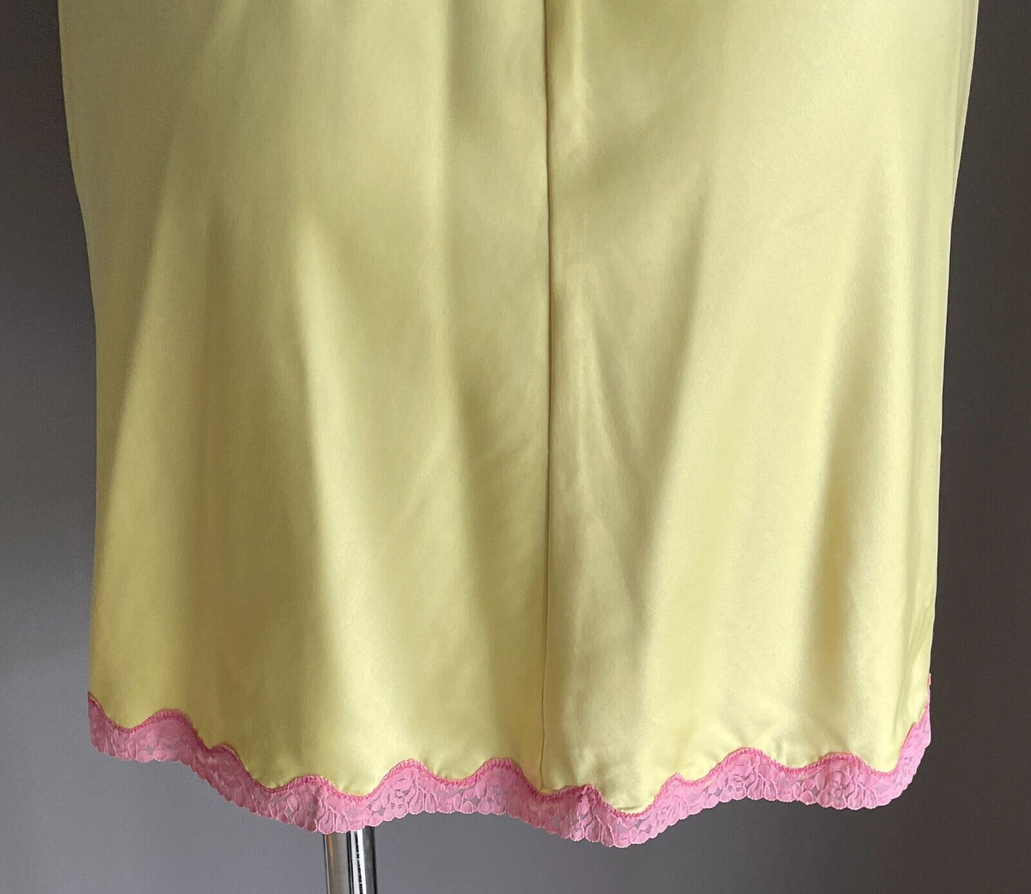 SOHO Sexy Chemise Yellow & Pink Lace Trim Thin Strap Satin Feel Nightie Sz S 10