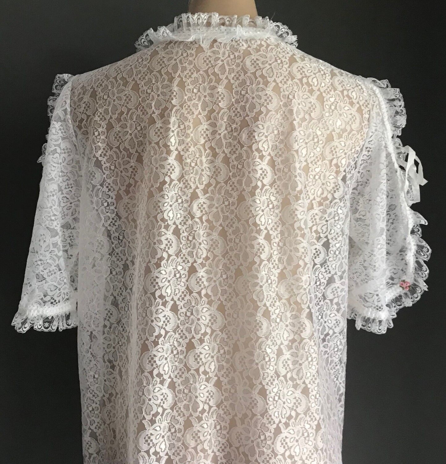 Vintage IRENE LINGERIE White Dressing Gown Lace Short Tie Sleeves Flowers Sz 14