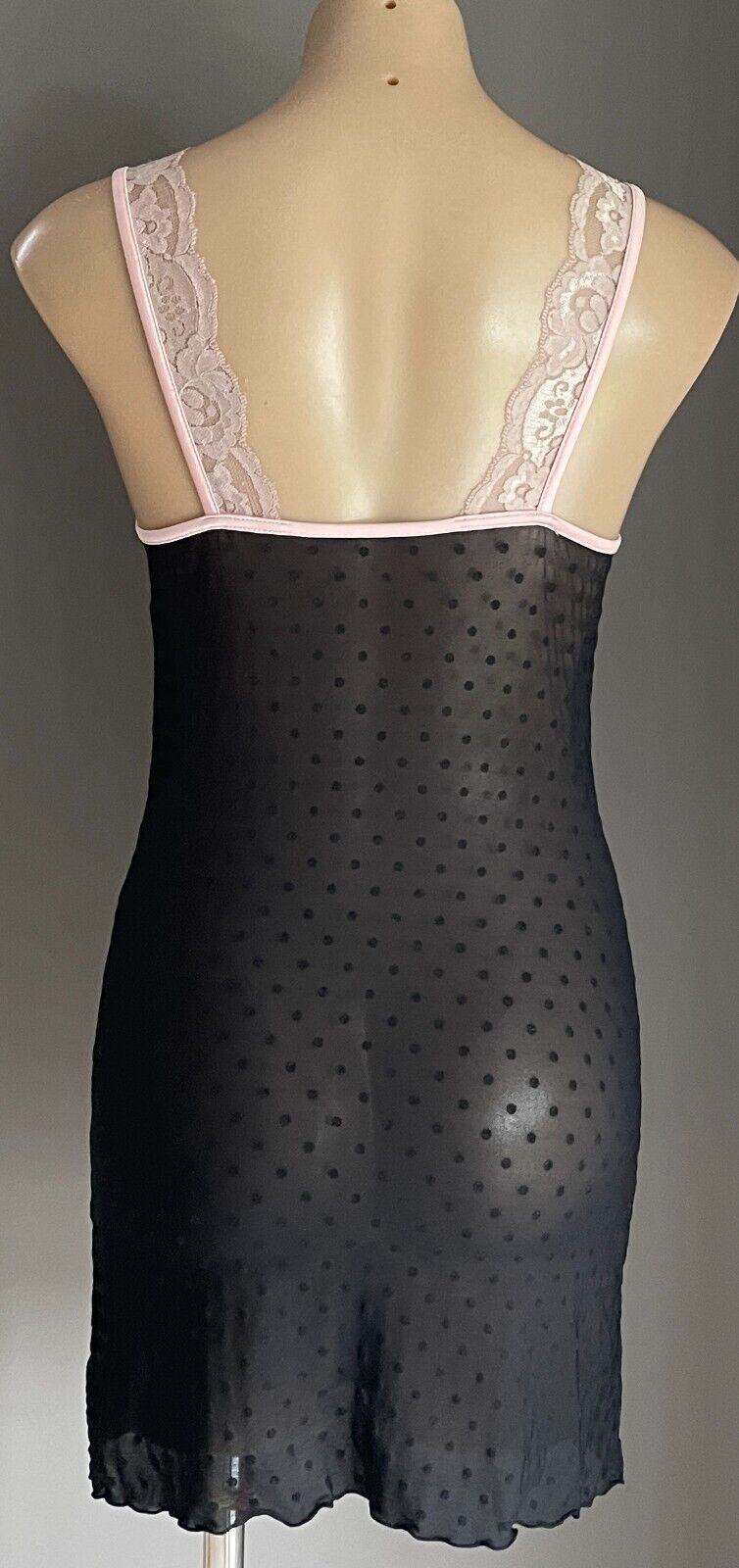 Chemise Black Mesh Net Dobby Semi Sheer Fabric w Pink Lace Straps Size 10 NEW