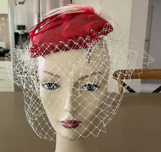 FASCINATOR Red and White Feather Tulle & Bead Sequin Trim Races Party Cocktails