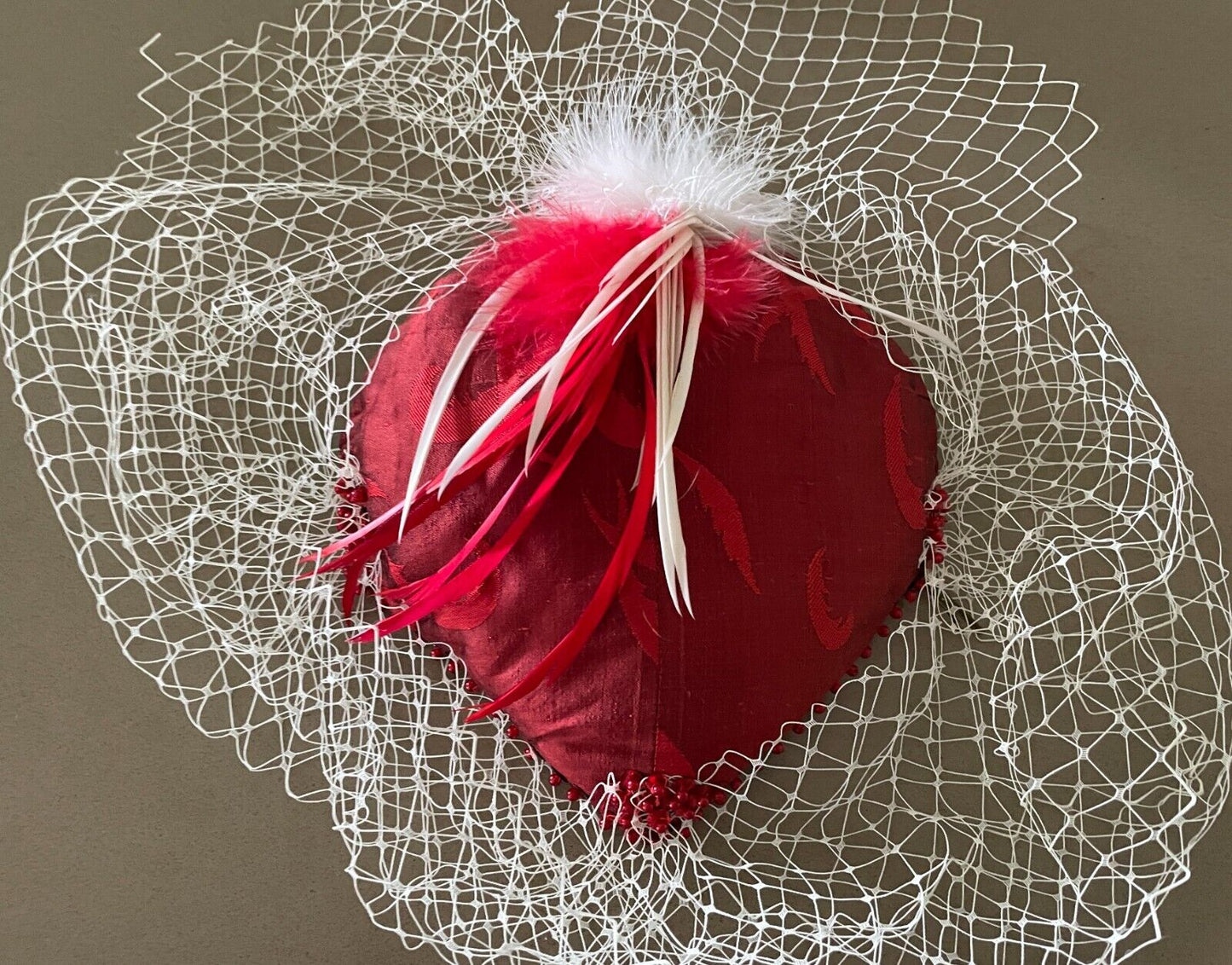 FASCINATOR Red and White Feather Tulle & Bead Sequin Trim Races Party Cocktails