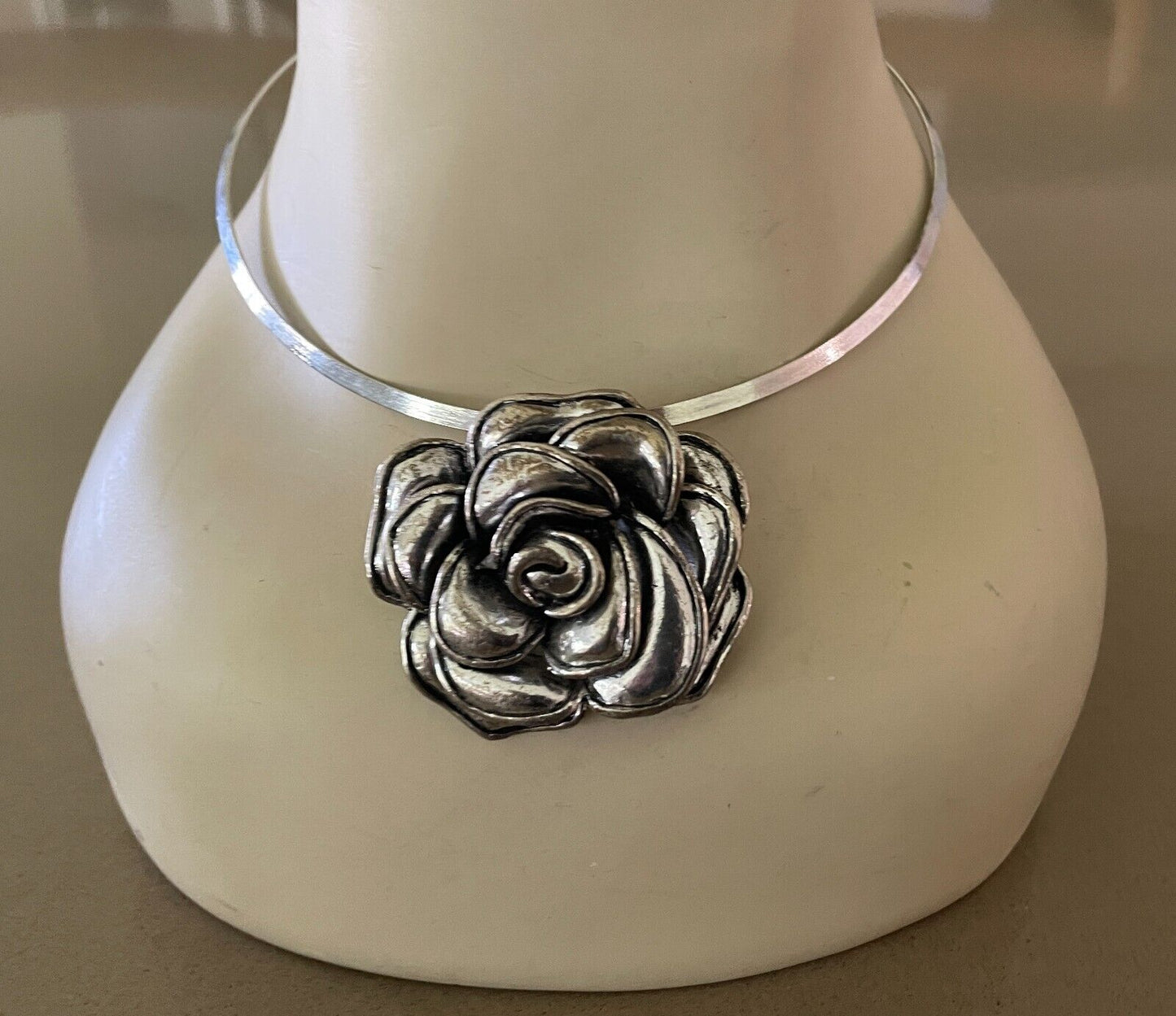 Silver Tone Solid Choker Large Flower Centrepiece Make a Statement Necklace