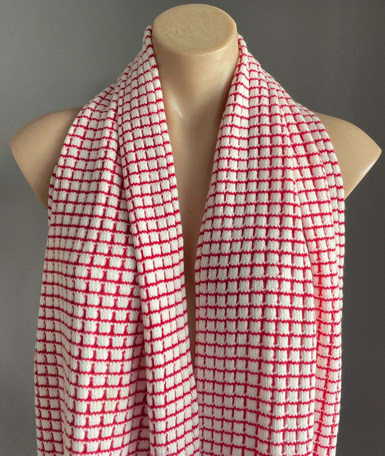 FRINGED Knit Scarf RECTANGLE Red & White Square Shawl Neck Scarf with Fringe