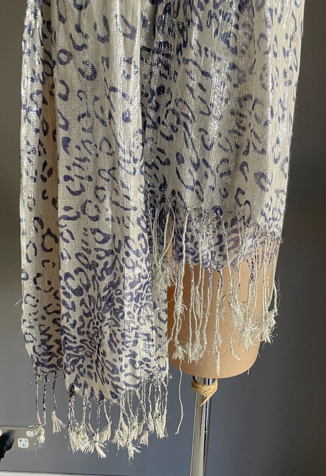 FRINGED Neck SCARF Rectangle Wrap Shawl Silver Thread w Blue Print